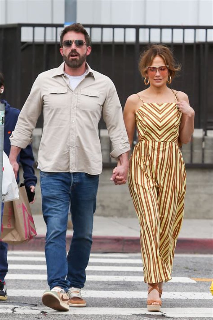 Ben Affleck & J.Lo Hold Hands In New Pics After He’s Spotted Browsing Engagement Rings