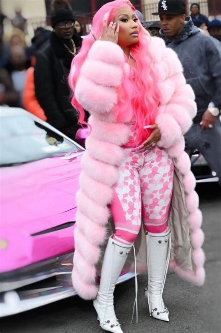 Nicki Minaj Slays In Pink Corset With Fishnet Showcasing Cleavage – Hollywood Life