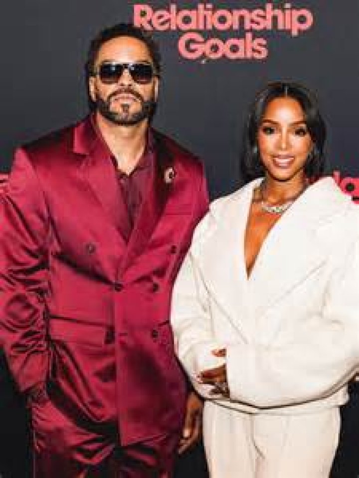 Talks CT & More – Hollywood Life